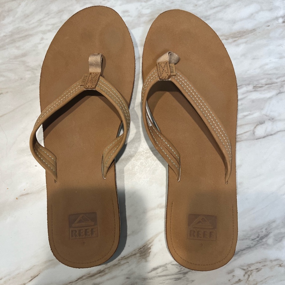 Reef Flip Flops size 9 women’s
